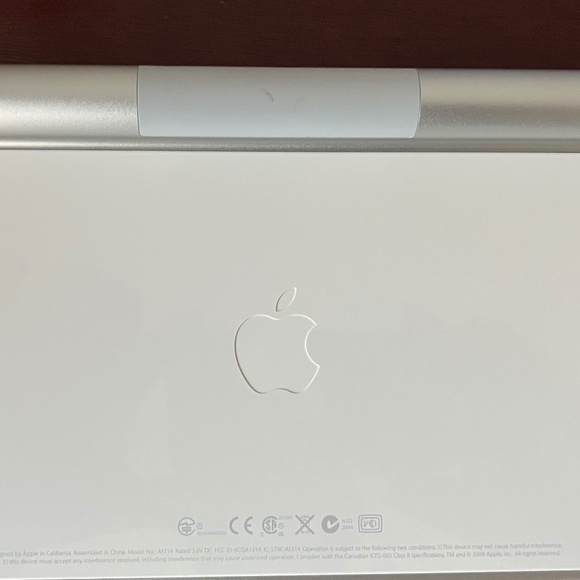 *READ DESCRIPTION *Apple A1314 Bluetooth Wireless Keyboard. - Picture 7 of 7